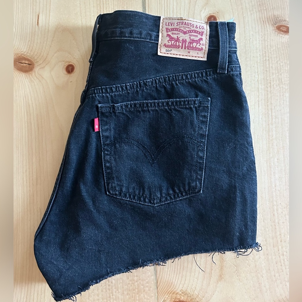 501 Levi black shorts size 29